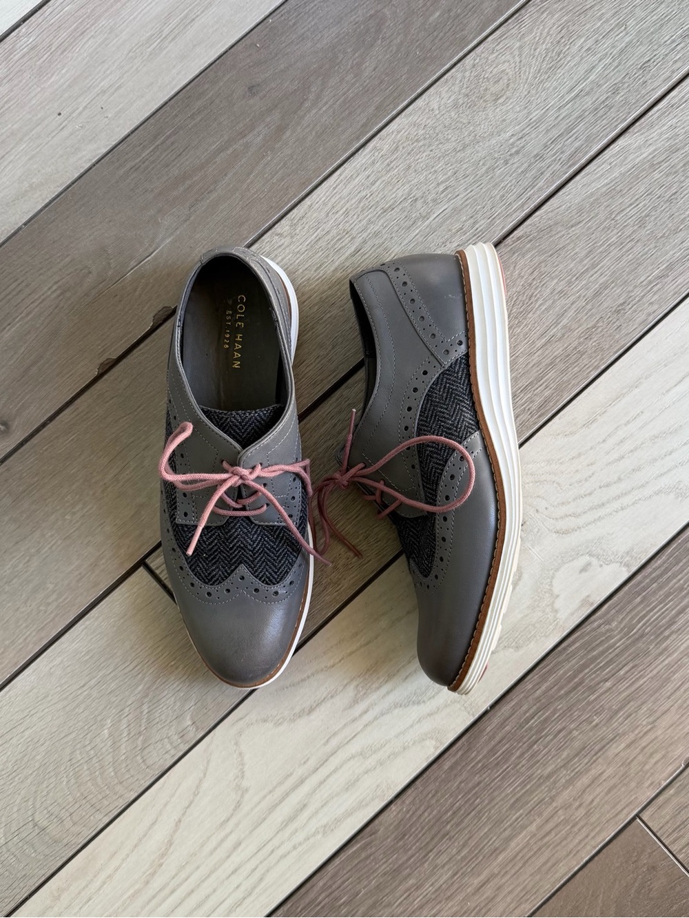 Cole Haan Women's ØriginalGrand Wingtip